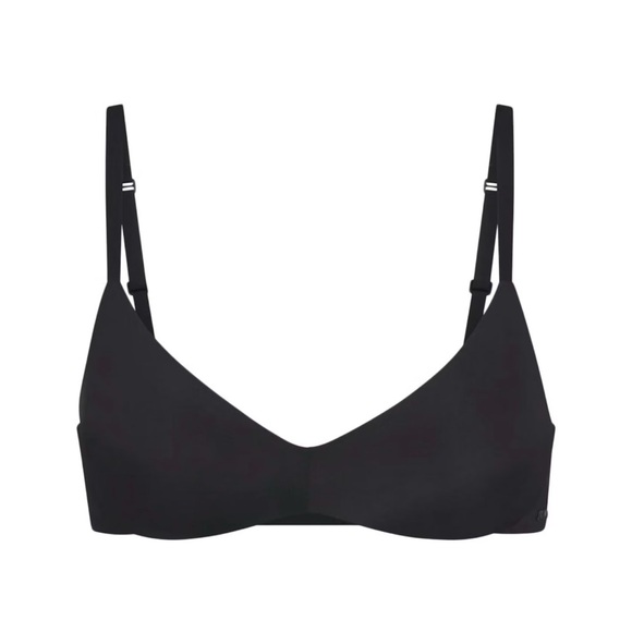 Wireless form PUSH-UP PLUNGE BRA
38 C Onyx - Picture 3 of 11